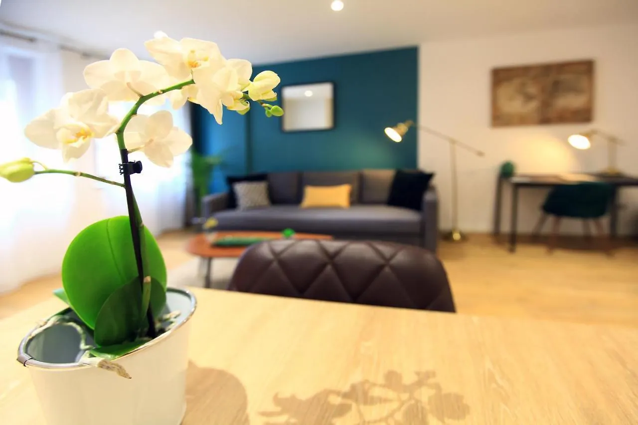 Les Chablaisiennes - Proche Geneve - Le Jungle Apartment Annemasse