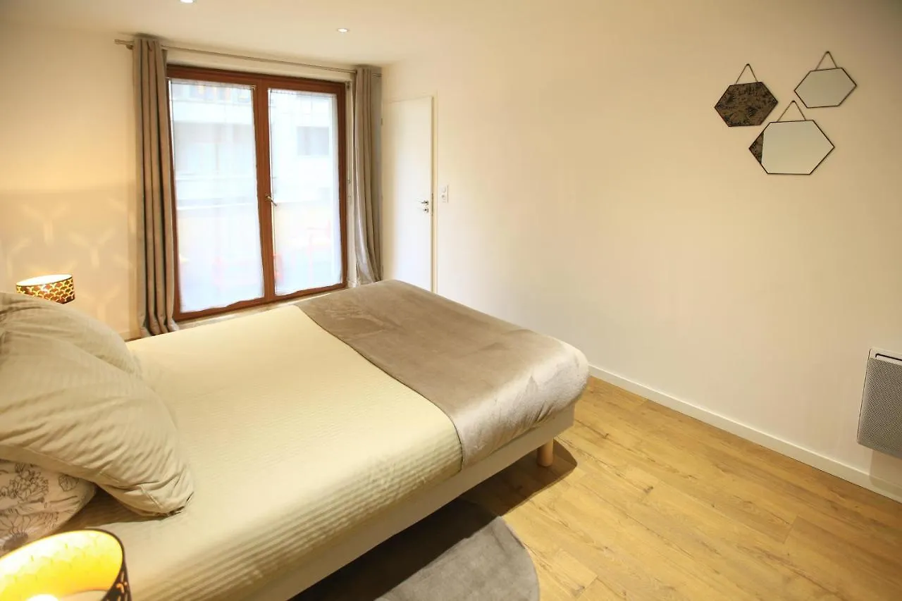Les Chablaisiennes - Proche Geneve - Le Jungle Apartment Annemasse