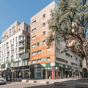 Appart'city Classic Centre - Pays De Geneve Aparthotel
